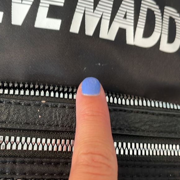 Steve Madden Black Crossbody Bag - Picture 4 of 8